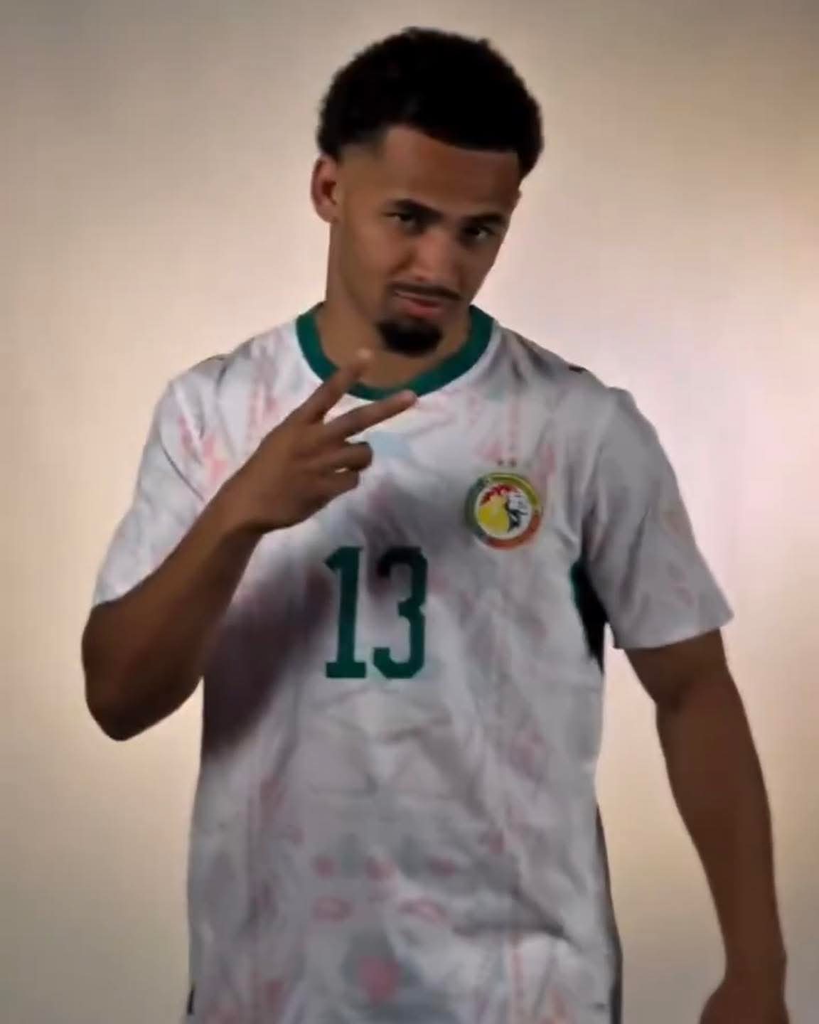Despite CAF’s decision, Senegal will indeed play in their new 𝐓𝐖𝐎-𝐒𝐓𝐀𝐑 jersey. 1 FB IMG 1774707588762