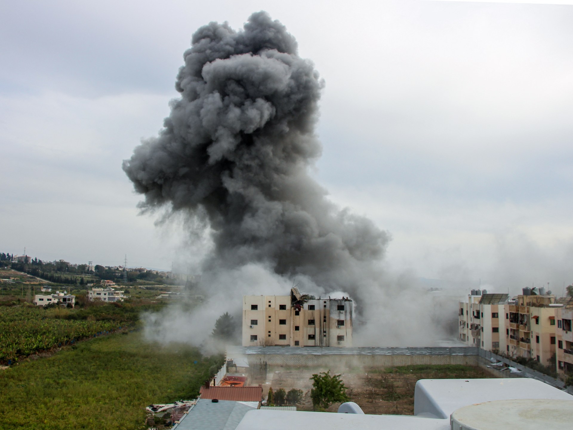 Israeli attacks kill 14 in southern Lebanon 1 Israeli attacks kill 14 in southern Lebanon