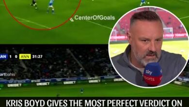 Everton's bizarre new kick-off routine against Burnley goes viral 5 images 16