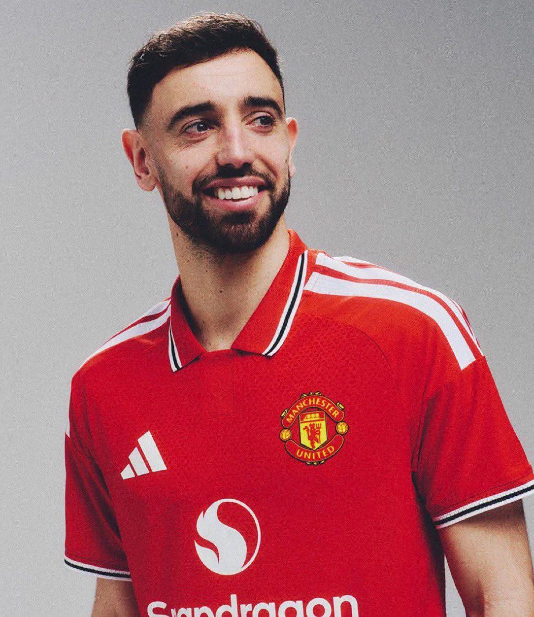 BRUNO FERNANDES CROWNED PFA PLAYER OF THE YEAR! 1 FB IMG 1787693982720
