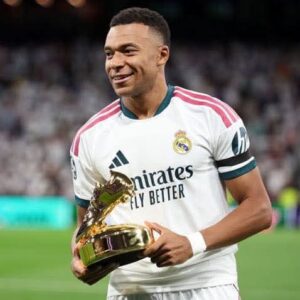 Samuel Umtiti Backs Kylian Mbappé for Ballon d’Or: “He Deserves It” 3 FB IMG 1790064278353